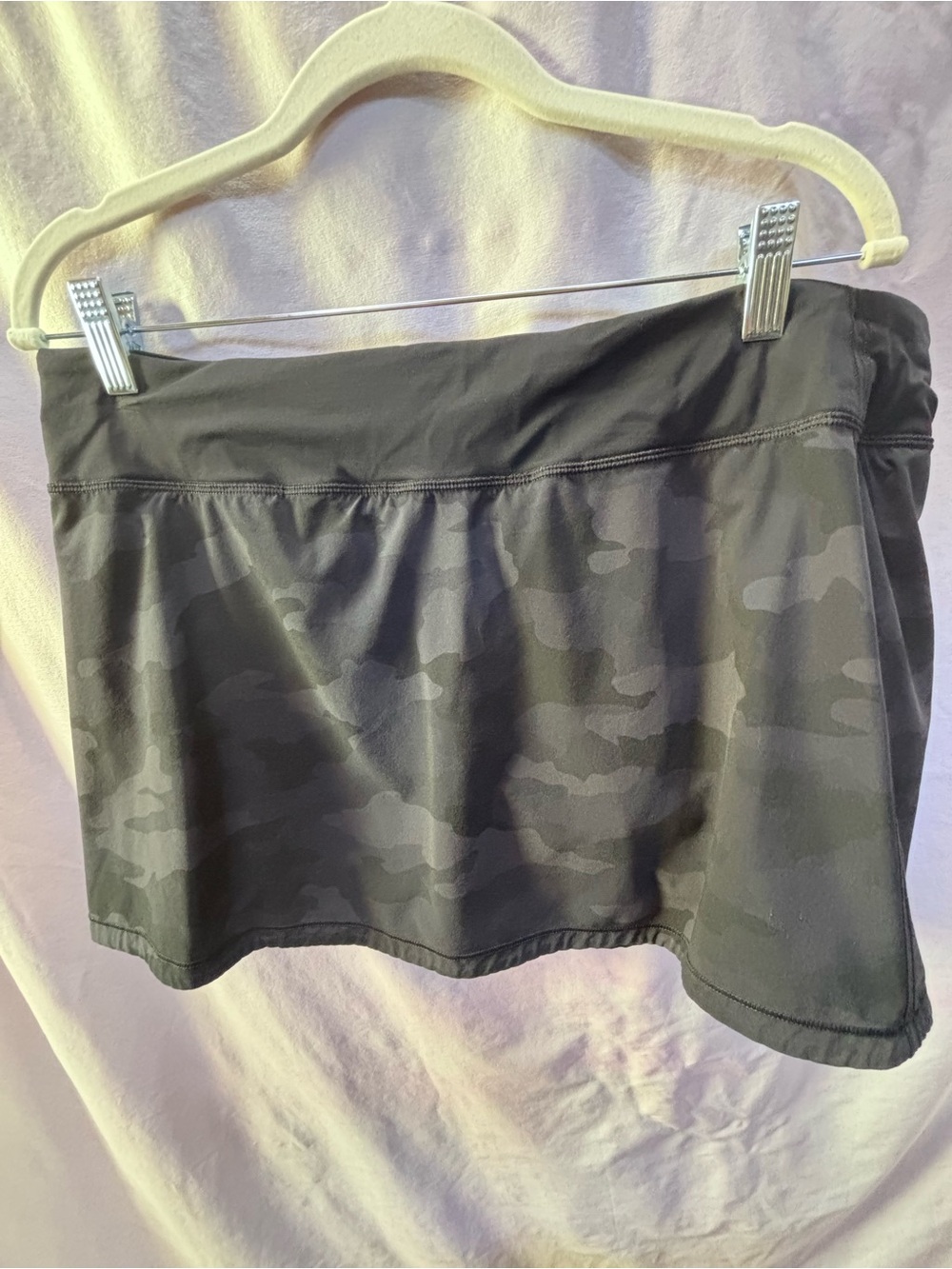 Lululemon pace rival  Women's Black Camo Skort full coverage